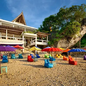 Maison d'hôtes The Point Beach-front Balangan ****