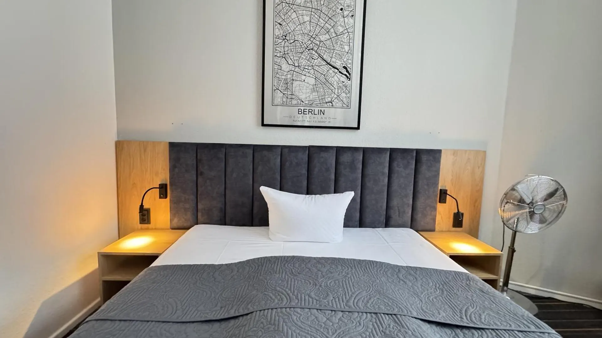 Hotel Bregenz Berlin Bed & Breakfast