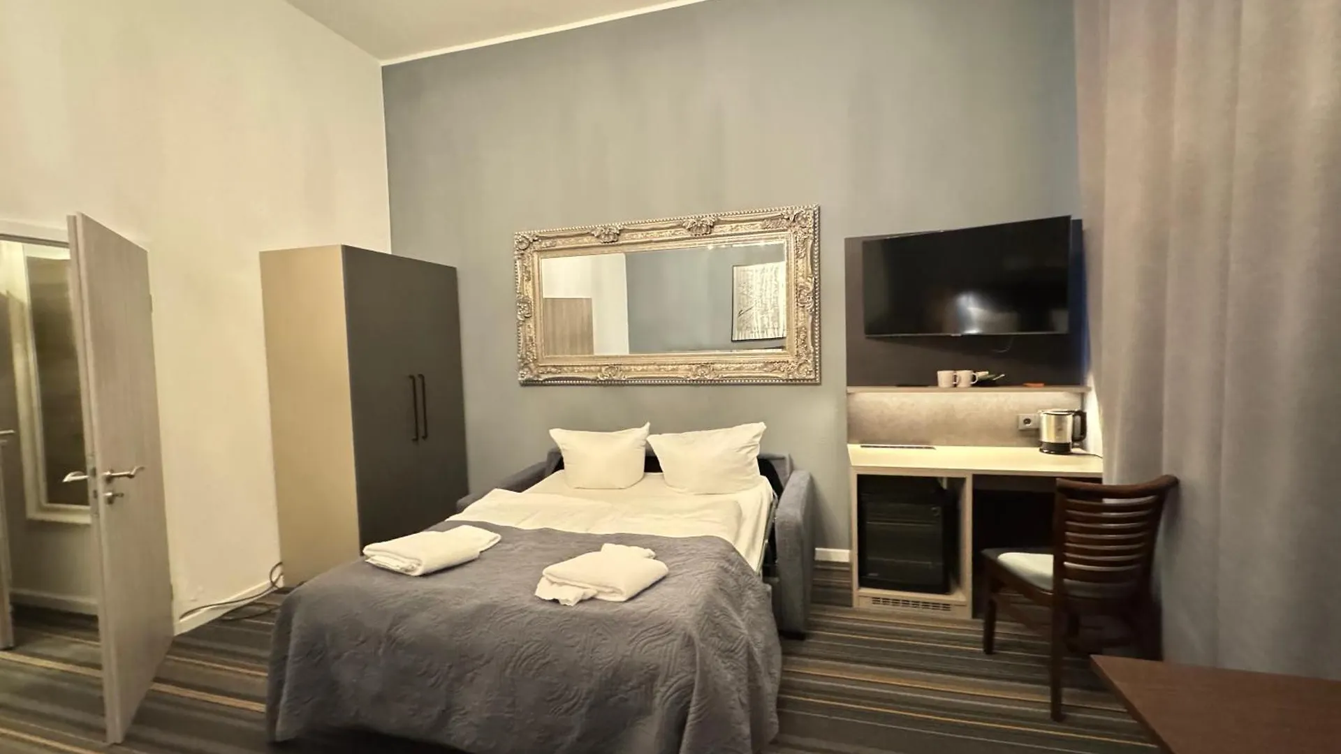 *** Couette-café Hotel Bregenz Berlin Allemagne